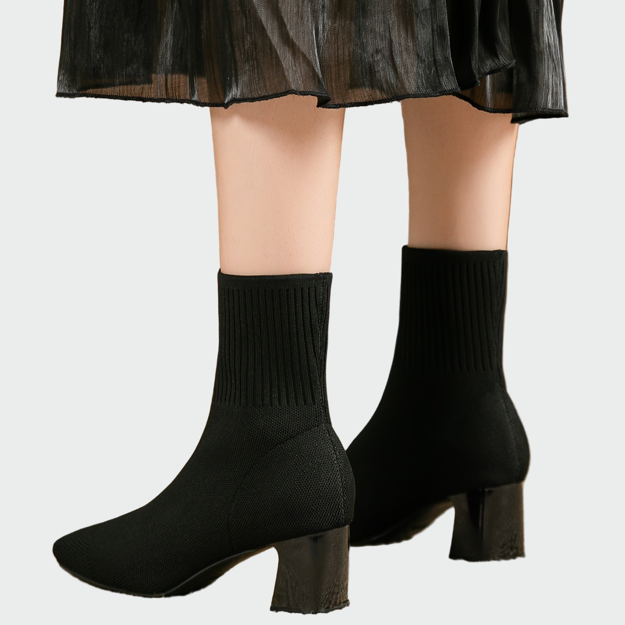 Botines tejidos con tacón cómodo y estilo elegante