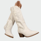 Botines bordados con estilo
