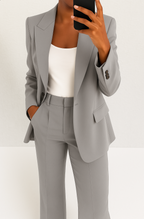 Emma - Conjunto Elegante Atemporal